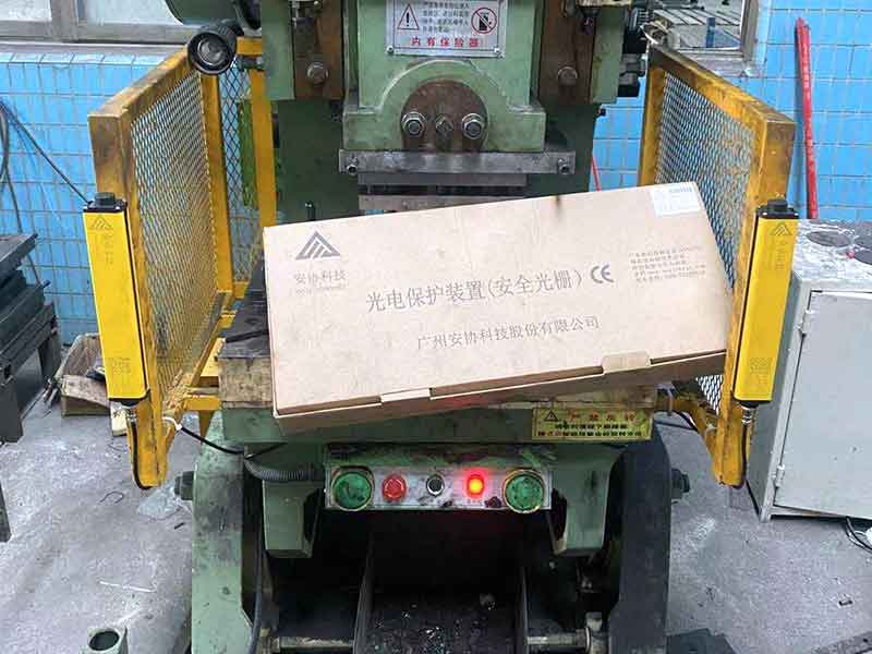 安全光栅在工业防护起的作用