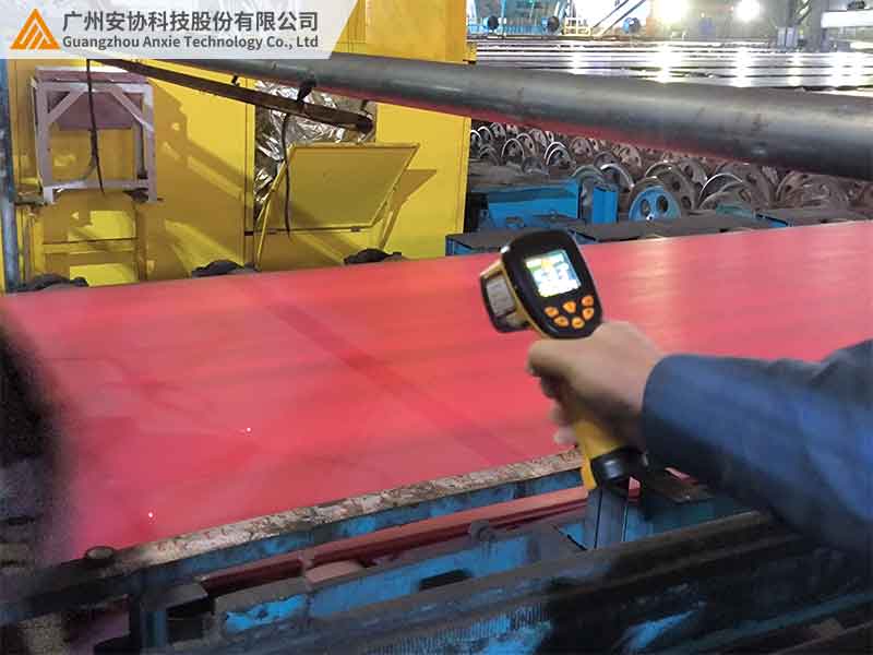 冶金行业安全光栅高温防护案例.jpg