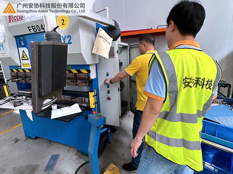 线同步安全光栅在复杂环境中案例.jpg