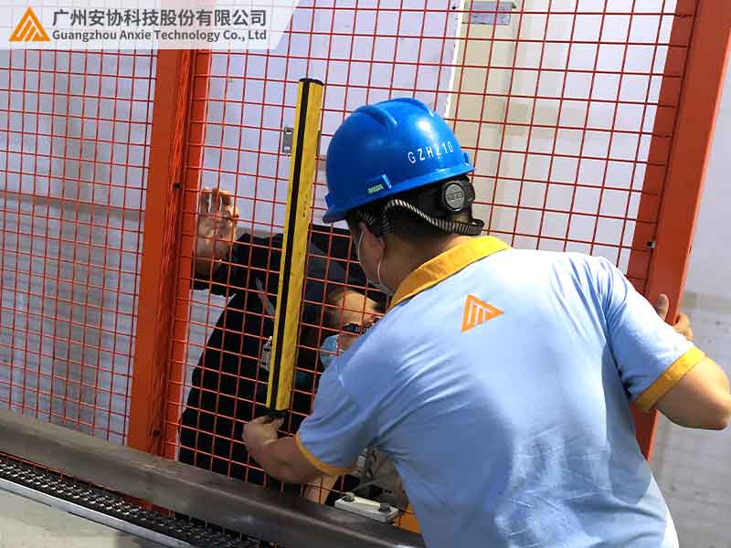 安全光栅安装高度与角度设置案例.jpg