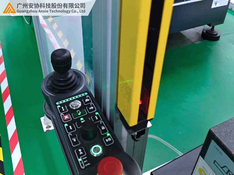 工业自动化设备漫反射光栅案例.jpg