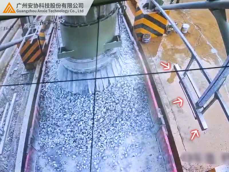 车辆装卸安全光栅应用案例.jpg