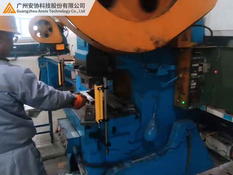 安全光栅能承受的最大光照强度案例.jpg