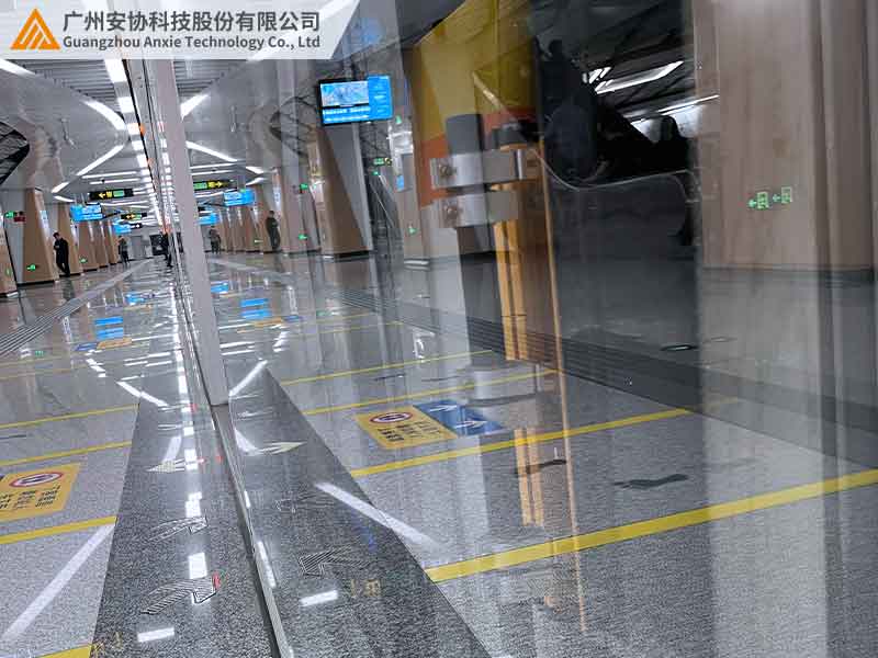 地铁光栅防夹智能预警技术案例.jpg
