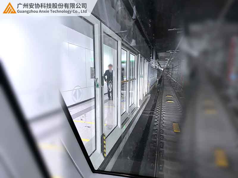 高铁轻轨地铁行业的红外线安全光栅光幕保护装置