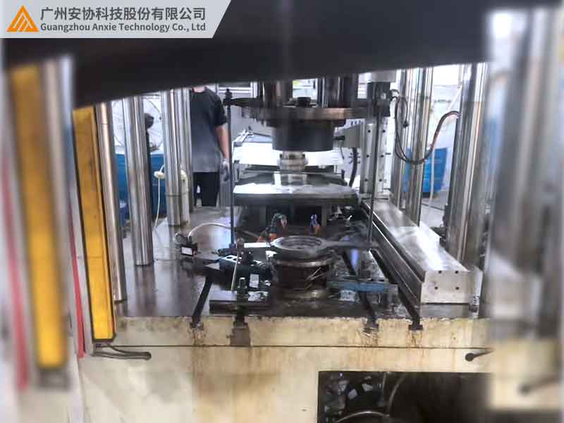 安全光栅用在冲压设备的光轴间距多少合适.jpg