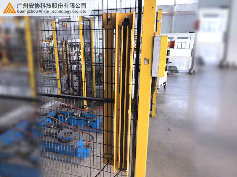 安全防护栏上的安全光栅主要作用.jpg