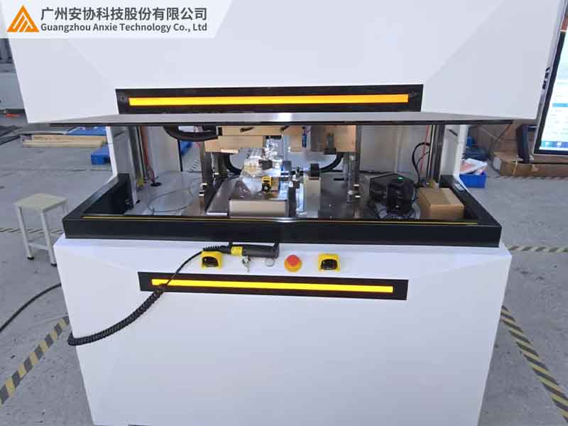 热熔点胶机的安全光栅作用案例.jpg