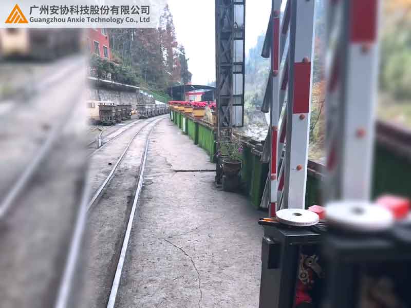 安全光栅智能闸道系统，铁路安全防护新利器