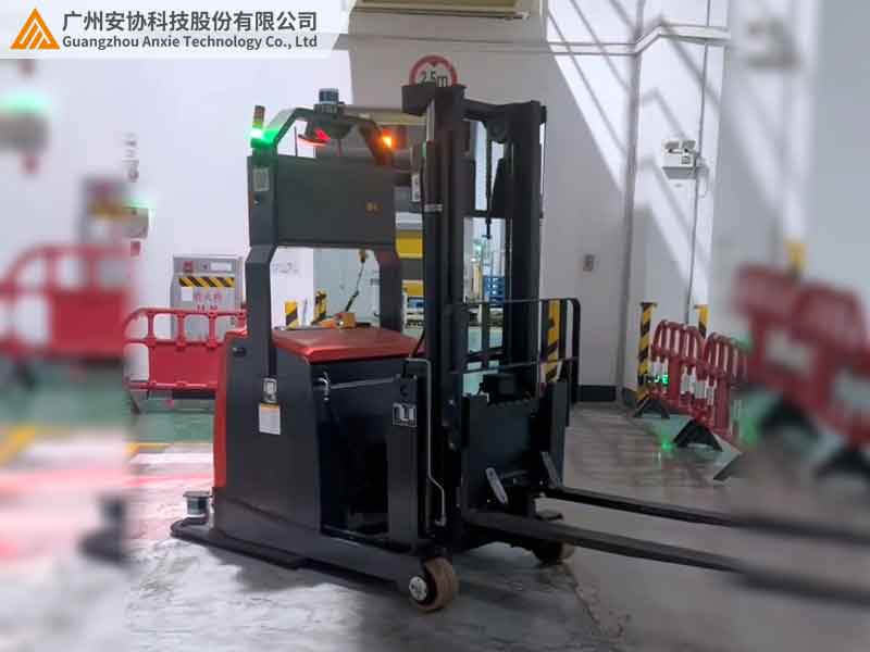 毫米级精度激光雷达保障无人智能叉车避障