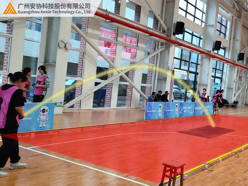 体育考试实心球项目的专用测量光幕