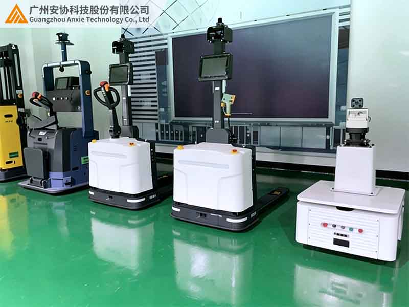 物流仓库里面无人叉车上的激光避障雷达作用