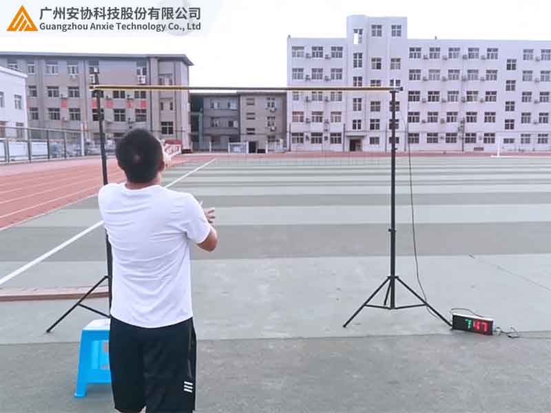 测量光幕辅助足球射门训练检测