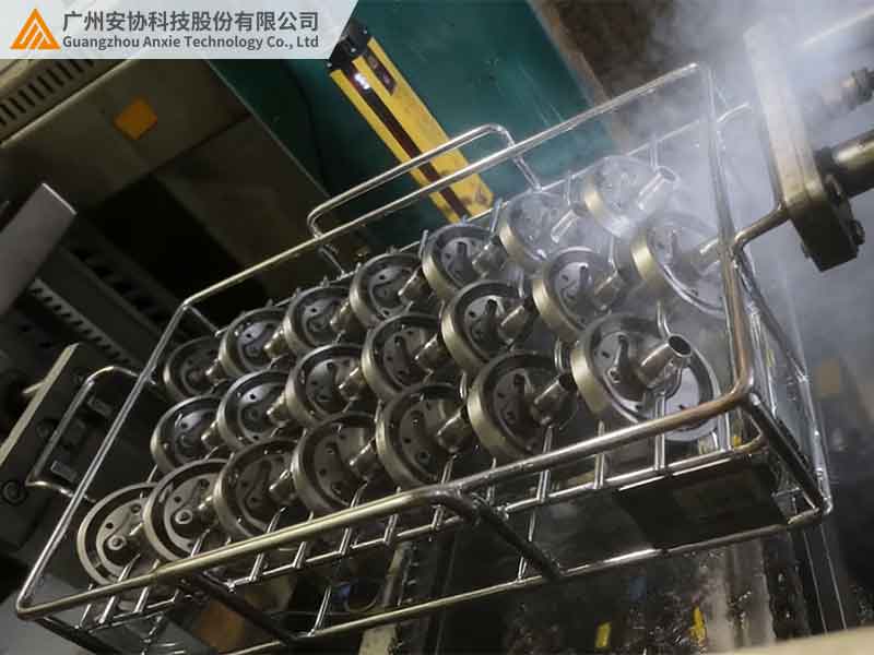 漫反射光幕破解超声波清洗水雾干扰难题