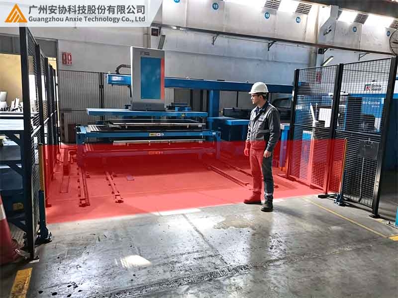 安全防护光幕为生产区规避作业风险筑牢安全屏障.jpg