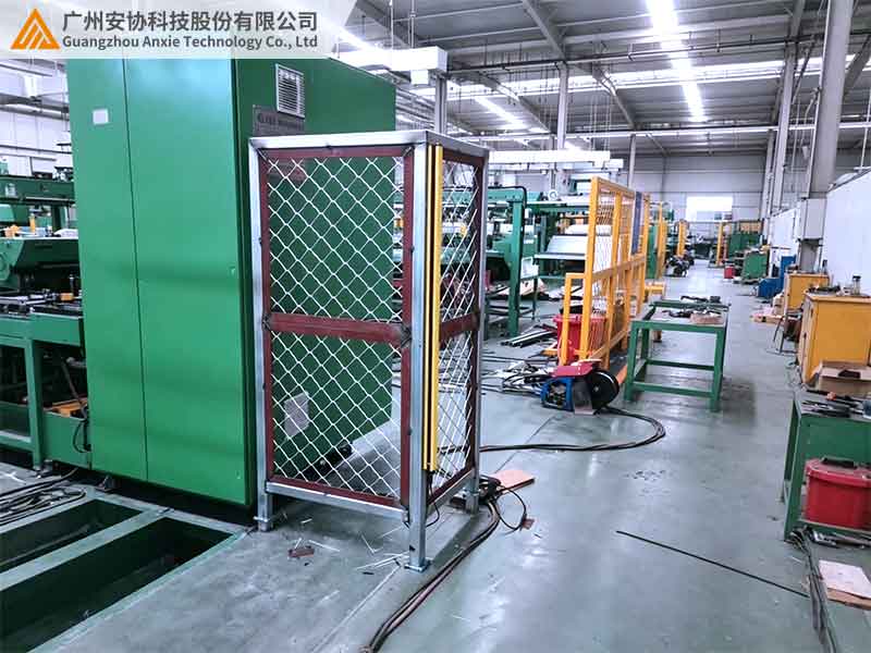 安全光栅构建人机隔离安全防护区域