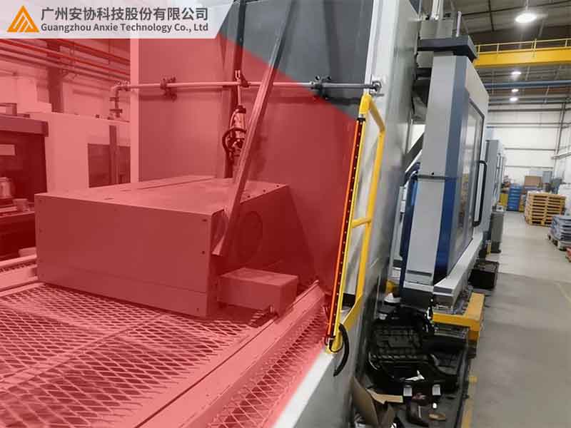 安全光幕在工业设备中的关键防护作用