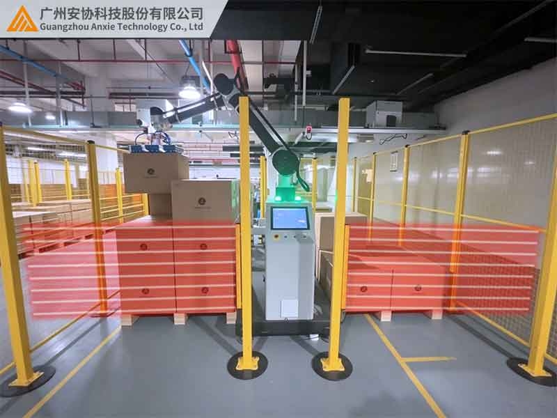 机械臂装货上板防护配置单边漫反射光幕装置.jpg