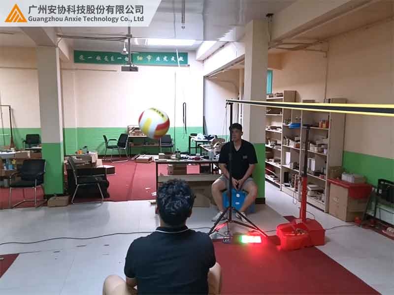 体育项目排球训练使用测量光幕实现精准通过计数.jpg