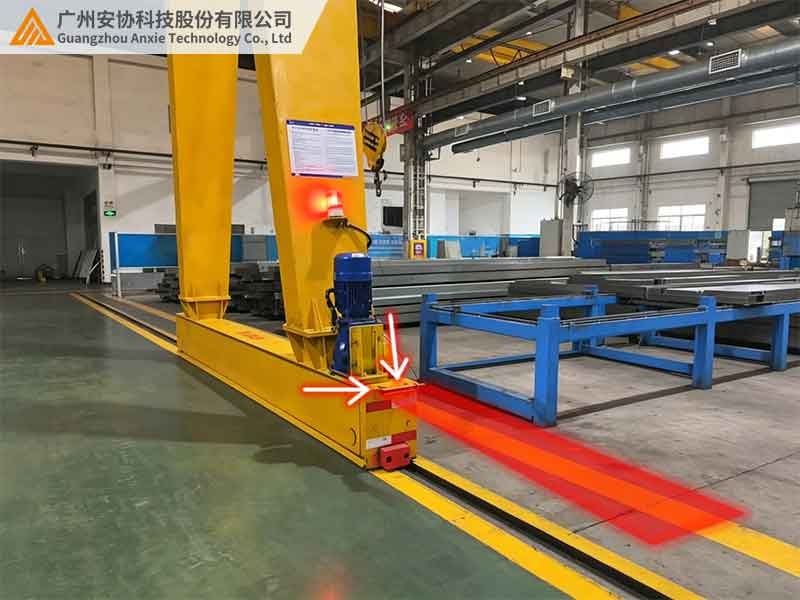 低误报漫反射光幕保障起重设备轨道稳定避障.jpg