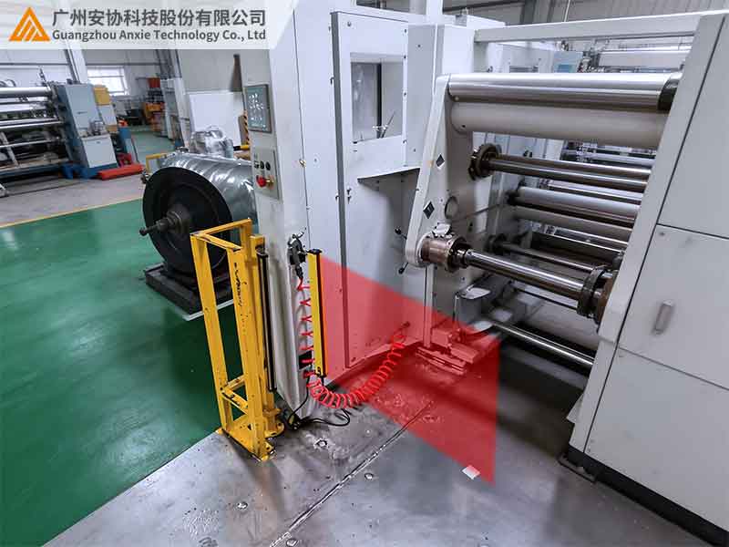 单侧探测光栅解决安装空间受限难题