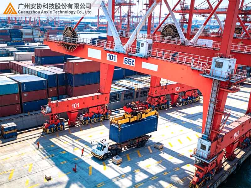 激光雷达定位港口集装箱运载集卡