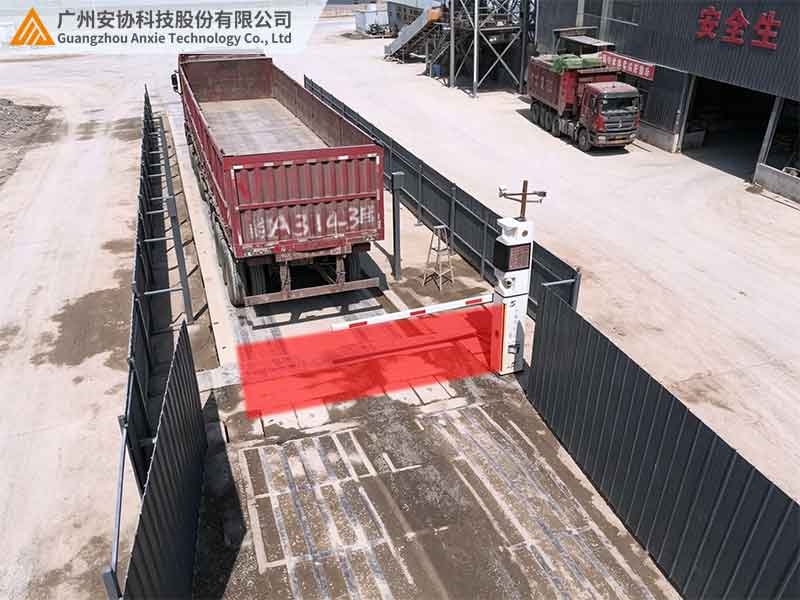 强光日晒如何保障车辆过磅单边光幕检测精准.jpg