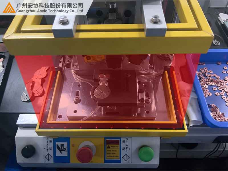 气动压力机加装 U 型光幕有哪些选型要点