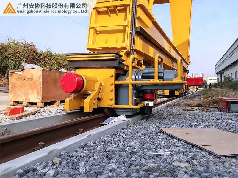 室外门机单边光栅如何抵御正午阳光直射.jpg
